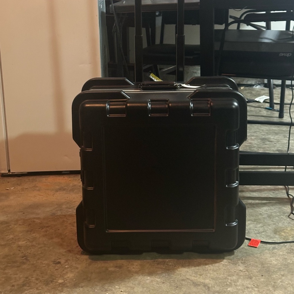 Black Rolling Storage Case